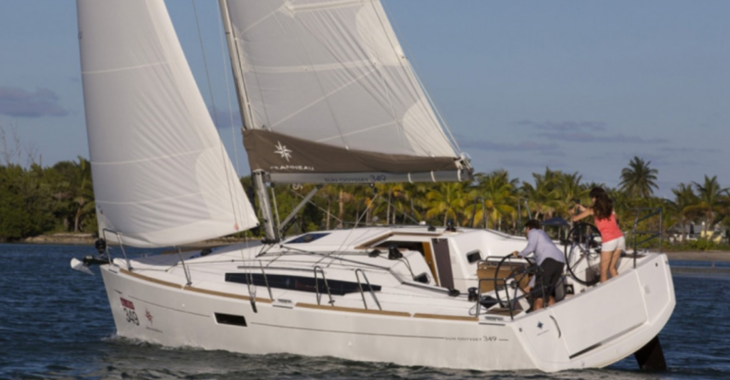 Rent a sailboat in Marina de Dénia - Jeanneau Sun Odyssey 44.0