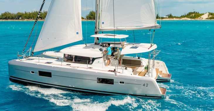 Rent a catamaran in True Blue Bay Marina - Lagoon 42 