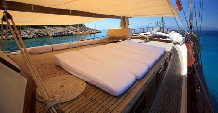Rent a schooner in Bodrum Marina - Gulet Kaya Guneri II