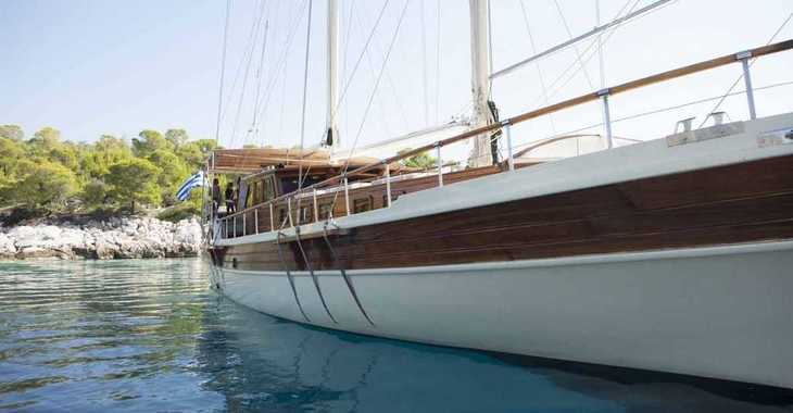 Rent a schooner in Alimos Marina - Gulet Erato