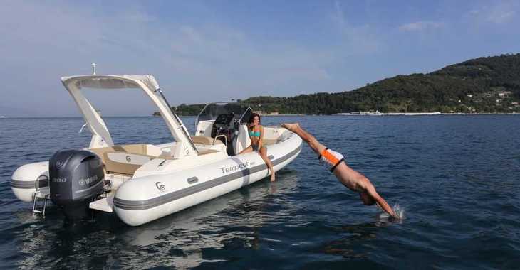 Rent a dinghy in Club de Mar - Capelli Tempest 800