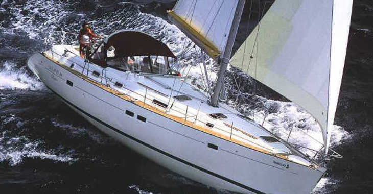 Rent a sailboat in Sotogrande - Beneteau 411