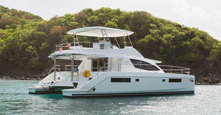 Rent a power catamaran  in Rodney Bay Marina - Moorings 514 PC  (Club)