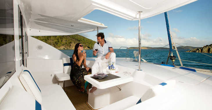 Rent a catamaran in Rodney Bay Marina - Moorings 4800 (Club)