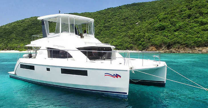 Rent a power catamaran in Agana Marina - Moorings 434 PC (Club)