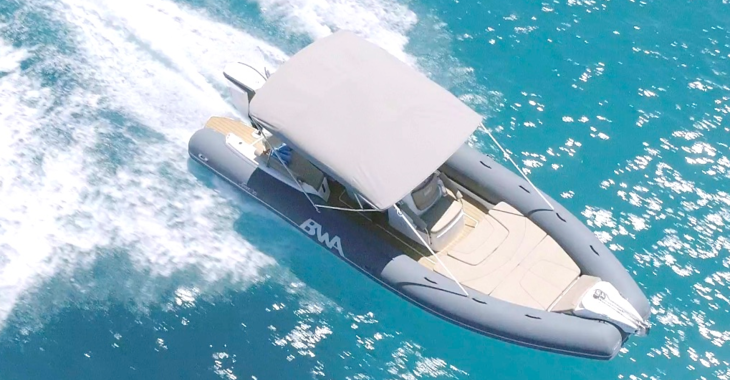 Chartern Sie schlauch-/beiboot in Marina Ibiza - BWA 26 SPORT GT