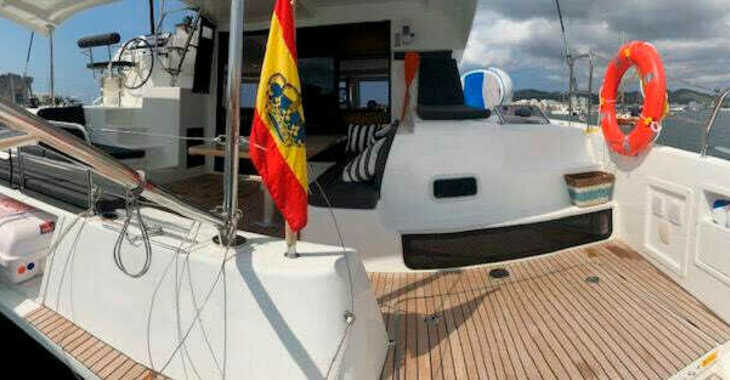 Chartern Sie katamaran in Port of Santa Eulària  - Lagoon 42 Version 3 Cabinas Full Equipe