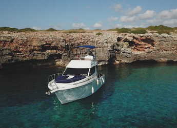 Rent a motorboat in Marina Porto Cristo - Rodman 10.40 fly