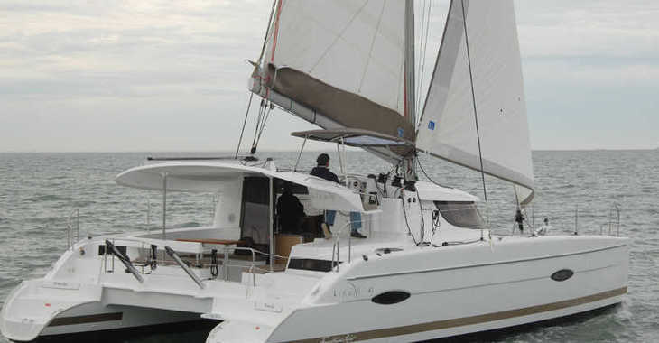 Rent a catamaran in Netsel Marina - Lipari 41 Maestro evo