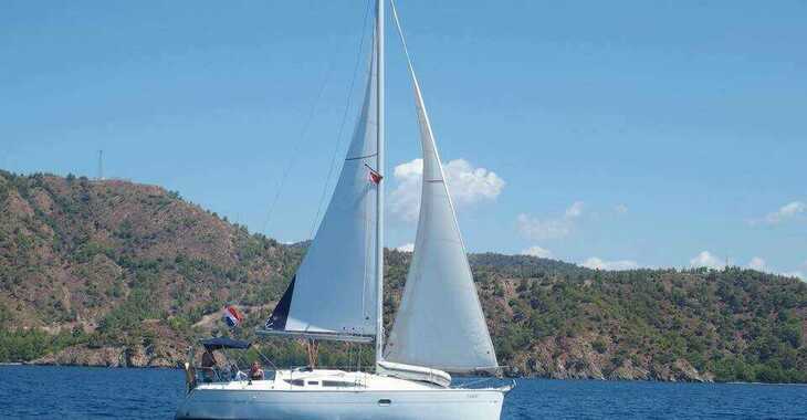 Rent a sailboat in Ece Marina - Sun Odyssey 32
