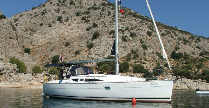 Chartern Sie segelboot in Ece Marina - Sun Odyssey 32