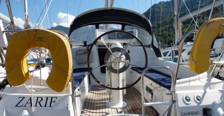 Rent a sailboat in Ece Marina - Sun Odyssey 32