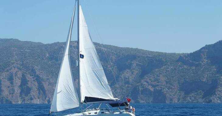 Rent a sailboat in Ece Marina - Oceanis 323