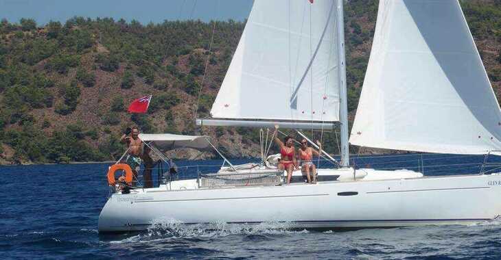 Rent a sailboat in Ece Marina - Oceanis 37