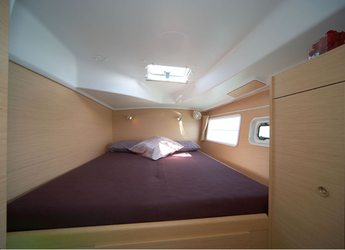 Rent a catamaran in Marina di Portisco - Lagoon 380