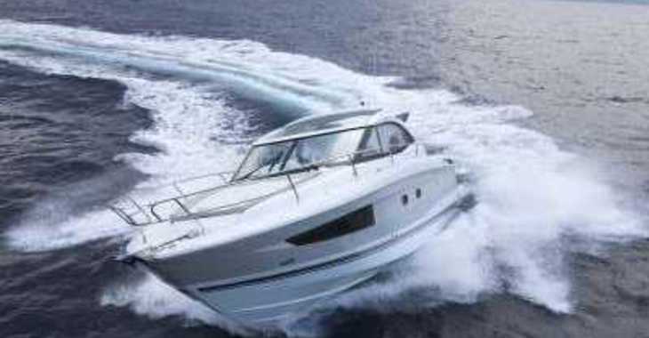 Rent a motorboat in Marina Kastela - Jeanneau Leader 36
