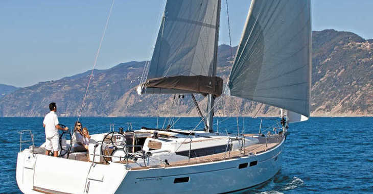 Rent a sailboat in Muelle de la lonja - Sun Odyssey 519