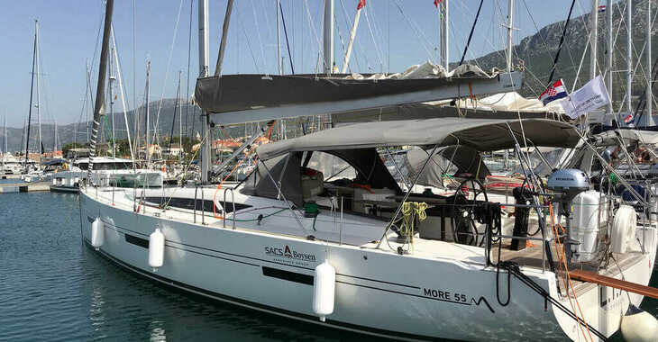 Rent a sailboat in Marina Kastela - More 55