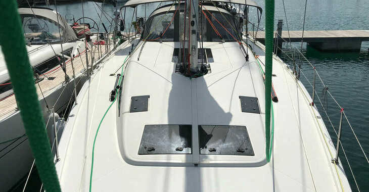 Rent a sailboat in Marina Kastela - More 55