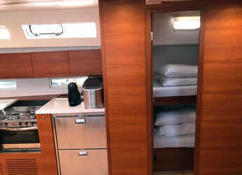 Louer voilier à Marina Kastela - More 55