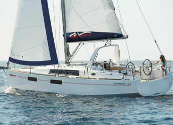 Rent a sailboat in Marina di Cannigione - Oceanis 35.1 (Club)