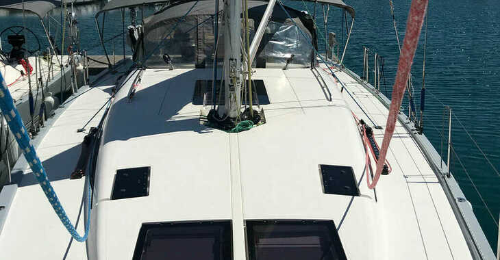 Chartern Sie segelboot in Marina Kastela - More 55