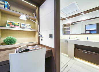 Louer catamaran à Marina Kastela - Lagoon Seventy 7