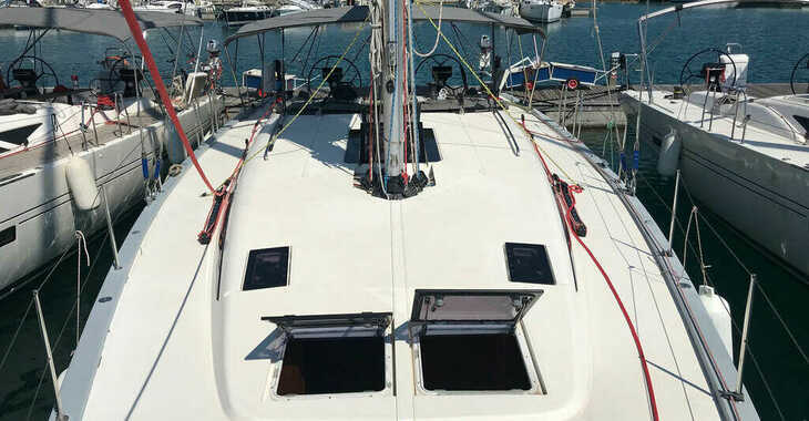 Alquilar velero en Marina Kastela - More 55