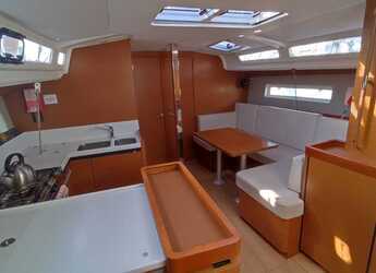 Chartern Sie segelboot in Volos - Sun Odyssey 440