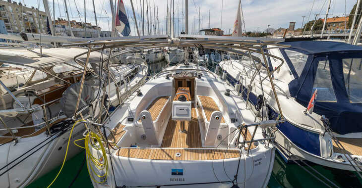 Chartern Sie segelboot in Zadar Marina - Bavaria Cruiser 34 Style