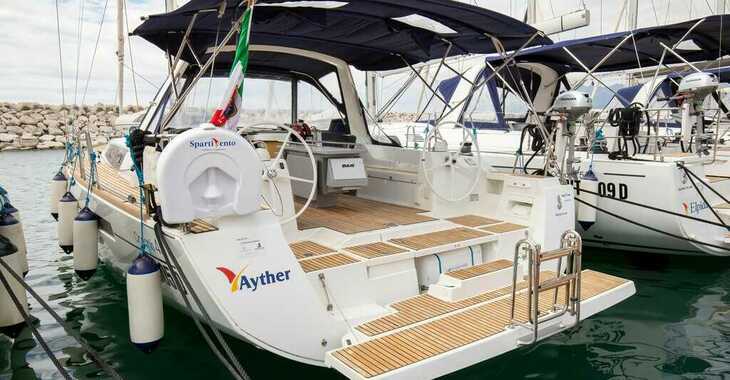 Rent a sailboat in Marina d'Arechi - Oceanis 45