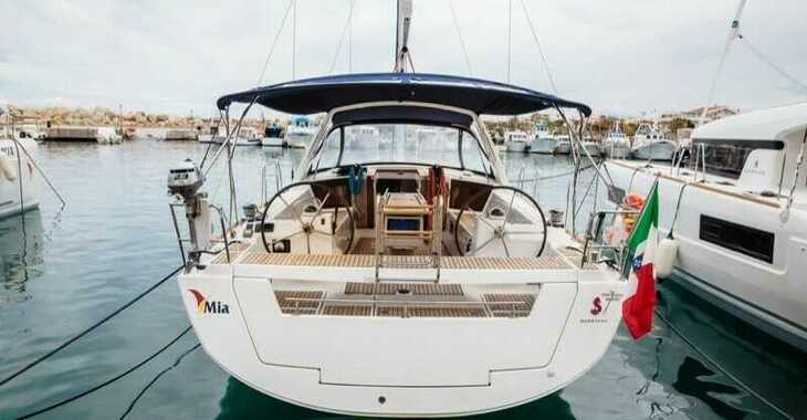 Rent a sailboat in Marina di Portorosa - Oceanis 41 Style