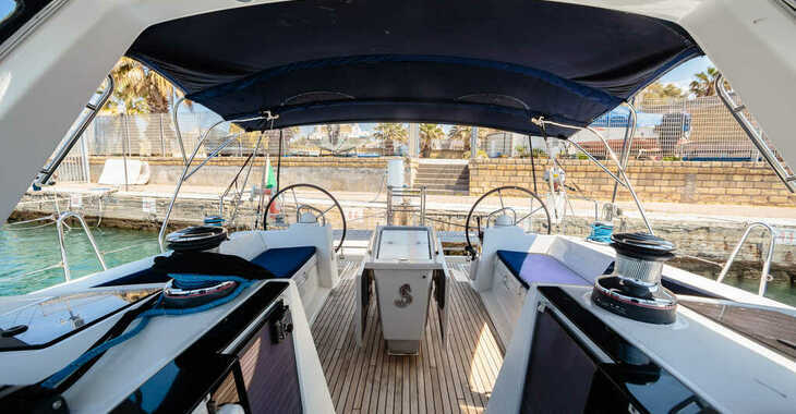 Rent a sailboat in Marina di Portorosa - Oceanis 48