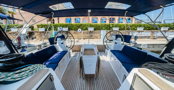 Rent a sailboat in Marina di Portorosa - Sun Odyssey 519