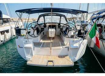 Rent a sailboat in Marina di Portorosa - Sun Odyssey 519