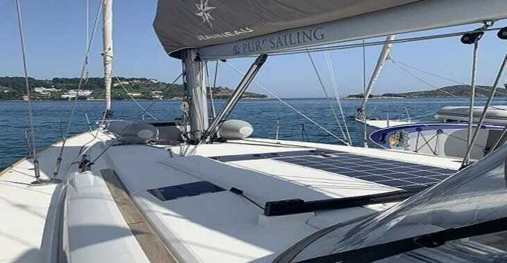 Rent a sailboat in Marina Skiathos  - Sun Odyssey 519 (A/C, Gen)