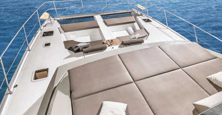 Rent a power catamaran  in Marina Gouvia - Nautitech 47 Power