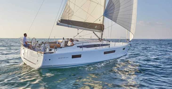 Rent a sailboat in Lefkas Marina - Sun Odyssey 410