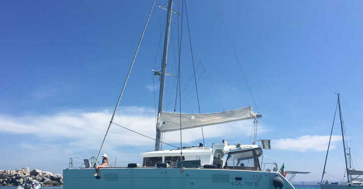 Louer catamaran à Marina di Portisco - Lagoon 450
