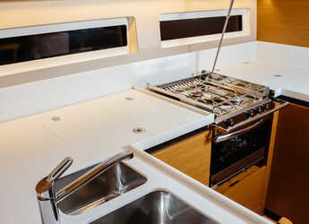 Rent a sailboat in Porto Capo d'Orlando Marina - Sun Odyssey 490