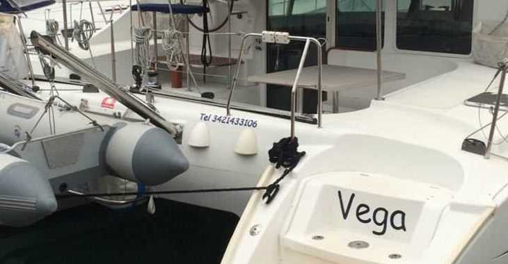 Rent a catamaran in Cagliari port (Karalis) - Lagoon 410 S2