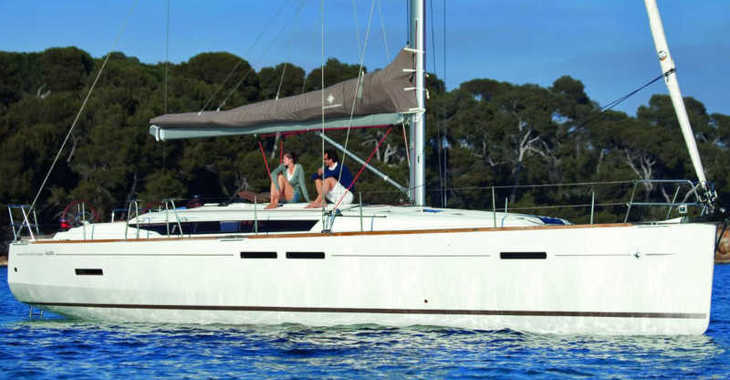 Rent a sailboat in Cagliari port (Karalis) - Sun Odyssey 449