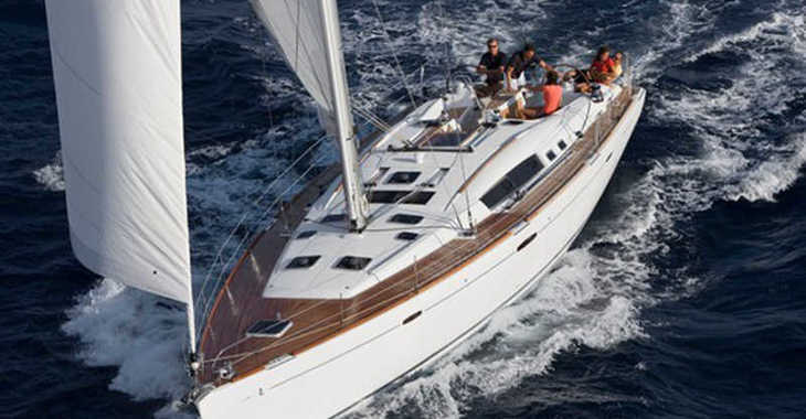 Rent a sailboat in Cagliari port (Karalis) - Oceanis 54
