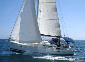 Rent a sailboat in Cagliari port (Karalis) - Oceanis 373