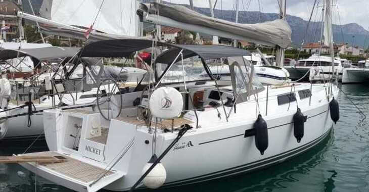 Rent a sailboat in Marina Frapa - Hanse 415