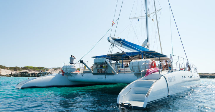 Chartern Sie katamaran in Ibiza Magna - Ibiza Town Catamaran 75 ft