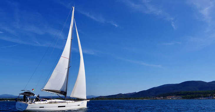 Chartern Sie segelboot in Marina di Scarlino - Dufour 520 GL