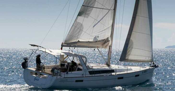 Chartern Sie segelboot in Marina di Scarlino - Oceanis 45