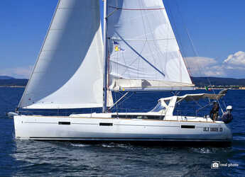 Rent a sailboat in Marina di Scarlino - Oceanis 45