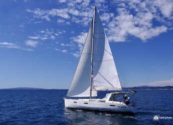 Rent a sailboat in Marina di Scarlino - Oceanis 45